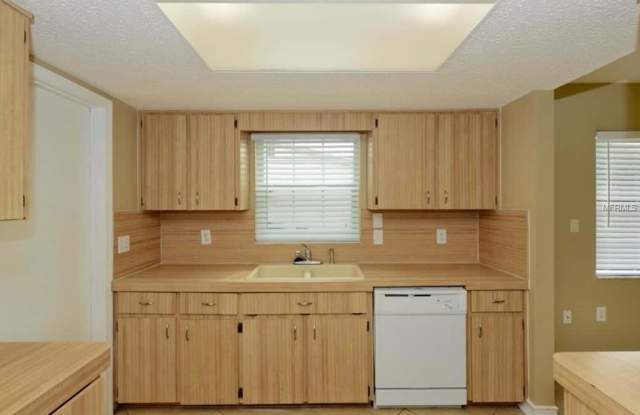 8702 WOLF DEN TRAIL Gallery 4
