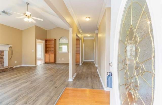 300 Mckendree Court Gallery 3