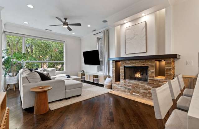 1131 W Addison Gallery 2