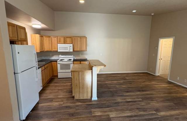 Updated Unit Close to Little League Fields photos photos