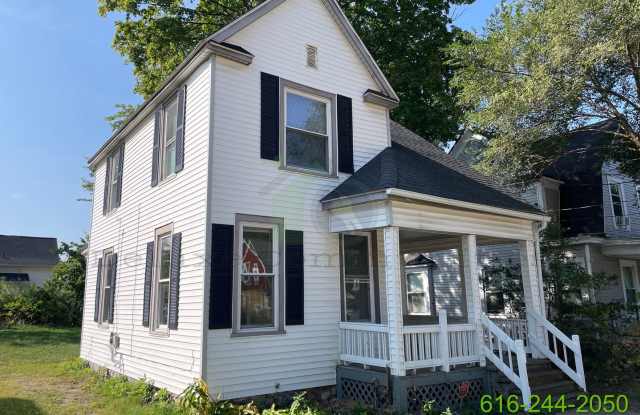3 Bedroom Eastown Home! AVAILABLE NOW! Gallery 3