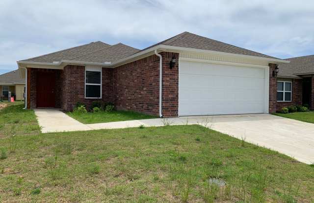 Ready Now- 3 Bed Home - Fayetteville AR! - 4727 West Hoover Loop, Fayetteville, AR 72704 Ready Now- 3 Bed Home - Fayetteville AR! - 4727 West Hoover Loop, Fayetteville, AR 72704