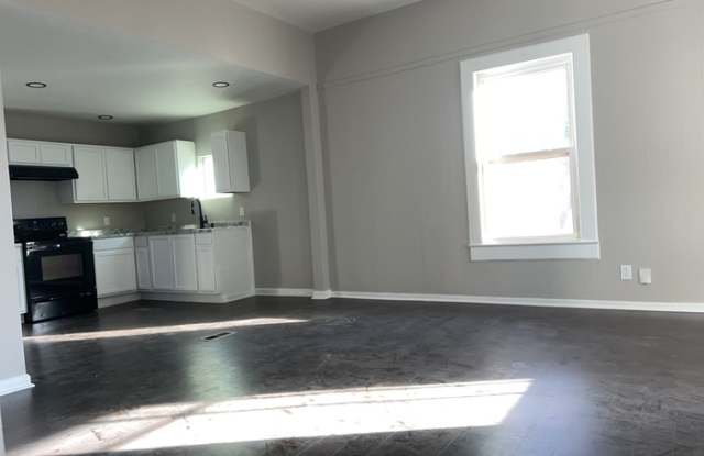 310 G Street Gallery 3