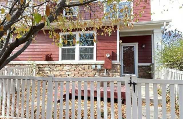 Charming 2 Bedroom, 2.5 bath Townhome in Fabulous Erie, Co! photos photos
