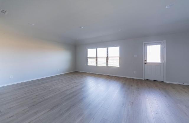 516 Ridgewood Drive Gallery 2