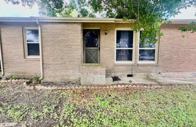 Lexington Subdivision-3/2-Move in ready! Call and schedule today! photos photos