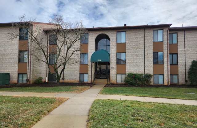 6918 HANOVER PARKWAY Gallery 2