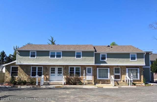 609 Higgins Avenue - 609 Higgins Avenue, Brielle, NJ 08730
