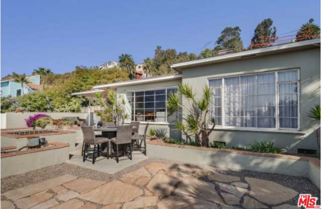 21519 Pacific Coast Hwy - 21519 Pacific Coast Highway, Malibu, CA 90265