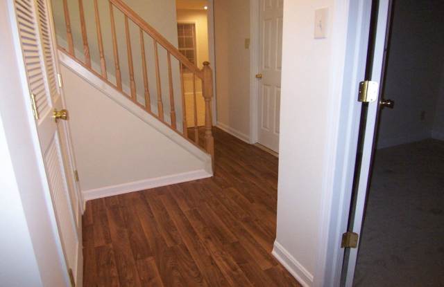 2450 BEAVER CROSSING ROAD Gallery 2