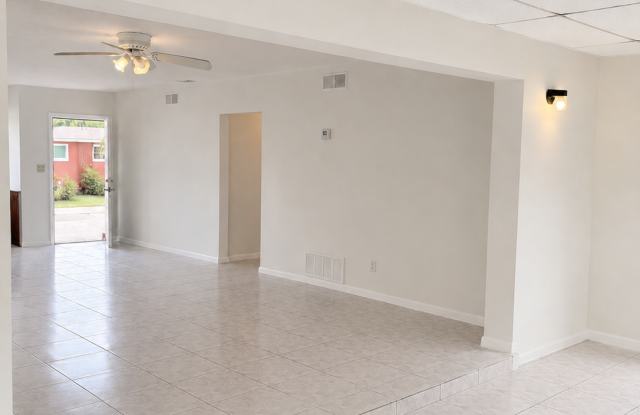 17830 NW 14TH PL Gallery 4