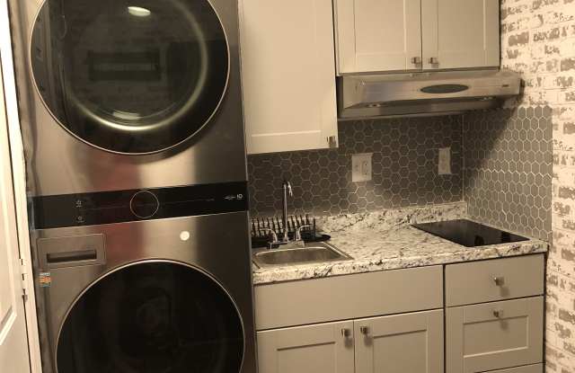 4104 South Plaza Trail Gallery 2