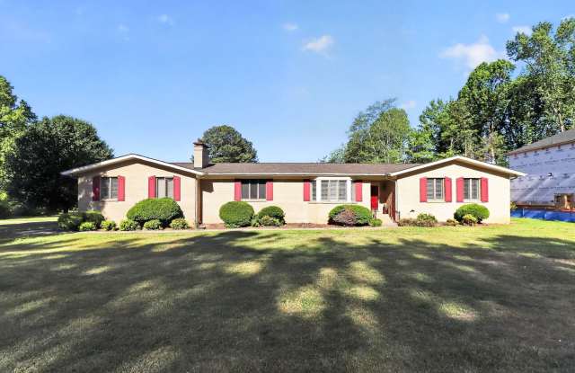 Unique 3 Bedroom Home with Large Yard & Bonus Room! photos photos