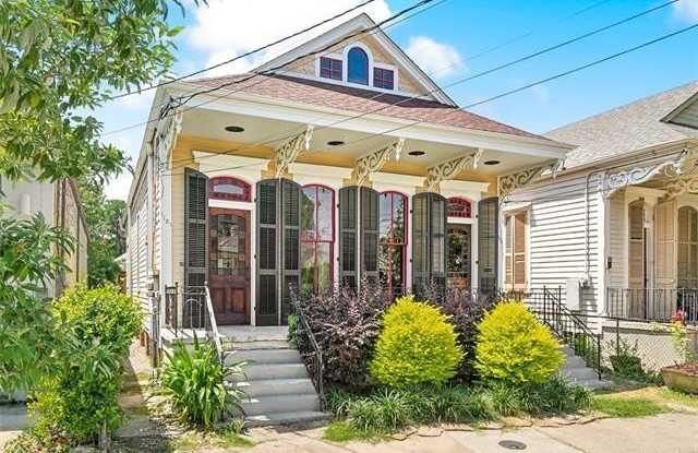 1121 N WHITE Street Gallery 2