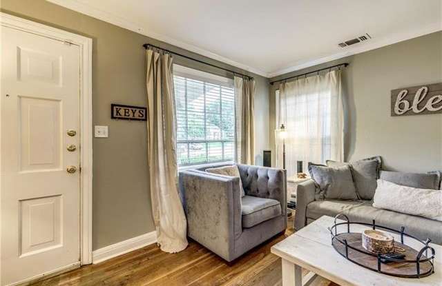 4928 Birchman Avenue Gallery 4