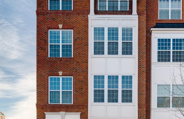 23502 BELVOIR WOODS TERRACE - 23502 Belvoir Woods Terrace, Loudoun Valley Estates, VA 20148