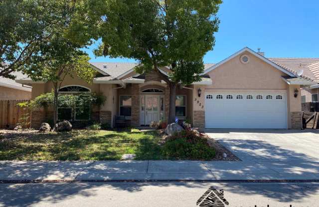 3923 Nicklaus Ct - 3923 Nicklaus Court, Merced, CA 95340