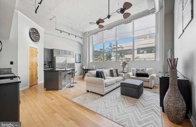 2200 ARCH STREET photos photos