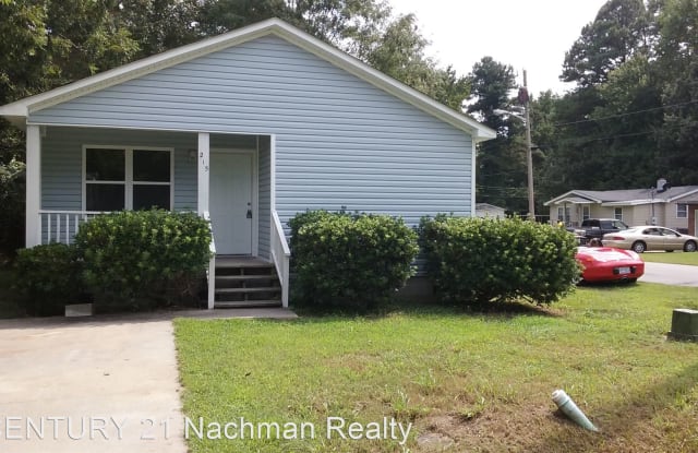 215 Pinewood Avenue - 215 Pinewood Avenue, Elizabeth City, NC 27909