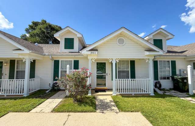 2 bedroom 2 bath townhouse with community pool for rent! photos photos 2 bedroom 2 bath townhouse with community pool for rent! photos photos