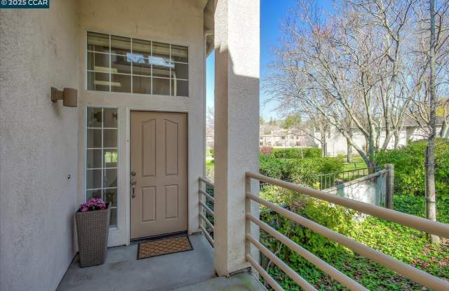 5070 E Lakeshore Drive Gallery 2