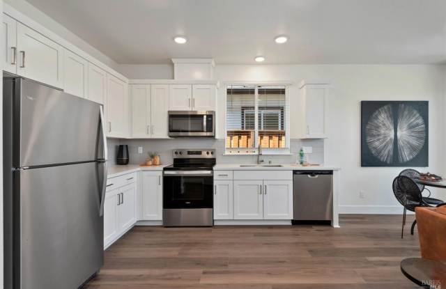 1134 Comiskey Way Gallery 3