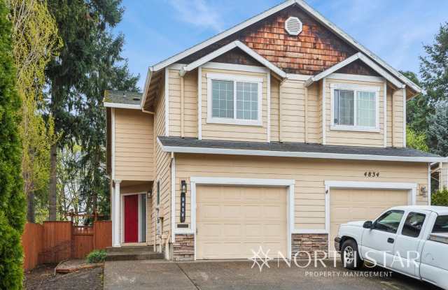 Charming 3 Bedroom Townhome on a Quiet Cul-de-sac in a Prime Location - 4818 Southwest Chianti Place, Aloha, OR 97078