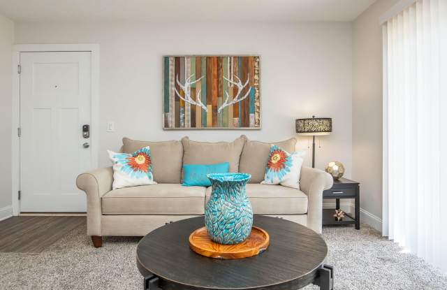 Nob Hill Apartment Homes Gallery 2