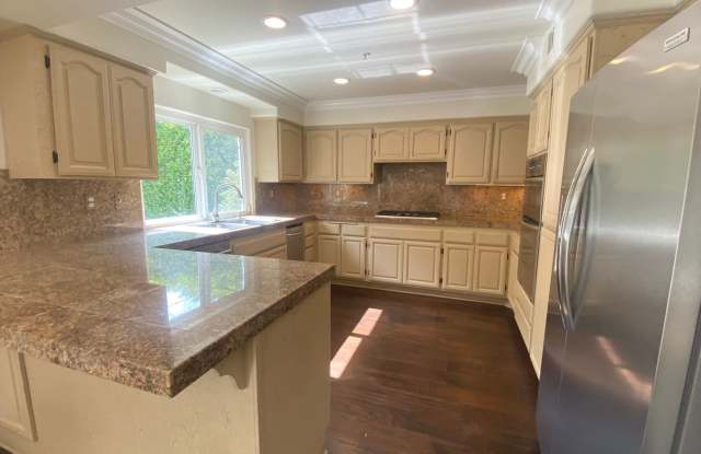 Stunning 5 bed 3 bath home in Agoura Hills! - 29660 Quail Run Drive, Agoura Hills, CA 91301