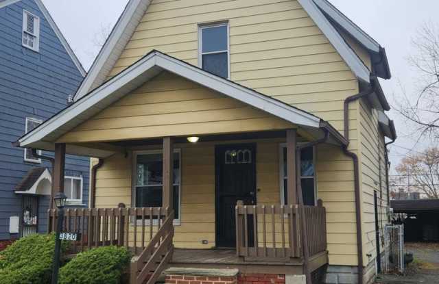 Charming 2-Bedroom Property in Prime Location photos photos