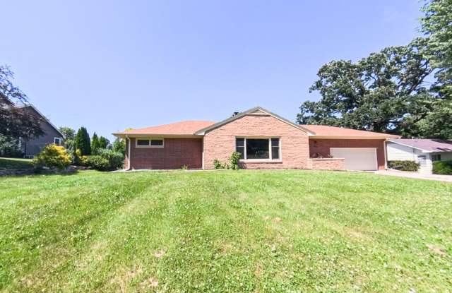 Spacious 3 Bedroom 1.5 Bath Home- Located on the South Side photos photos