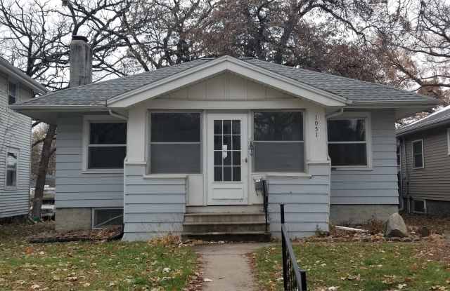 1051 Daniels Street NE photos photos
