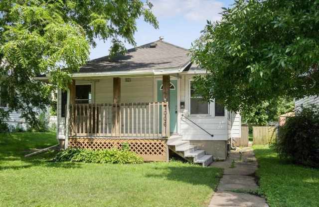 1006 17th Street Northeast - 1006 17th Street Northeast, Cedar Rapids, IA 52402