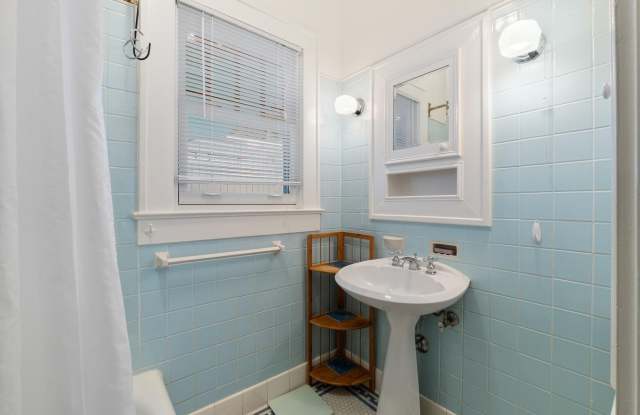 Architectural Beauty in Aldridge Place – Furnished  Full of Charm photos photos