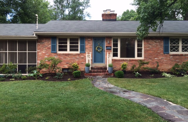 2710 Valley Drive - 2710 Valley Drive, Alexandria, VA 22302
