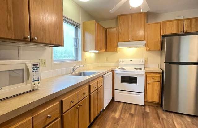 2 Bed/1 Bath off Nordale Rd - 611 Nordale Road, Badger, AK 99705