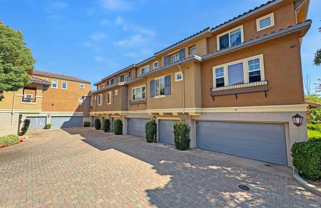 Beautiful 2B/2.5BA located in Santee! photos photos