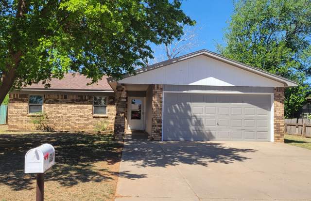 HOME ON QUIET STREET NEAR HOSPITAL photos photos