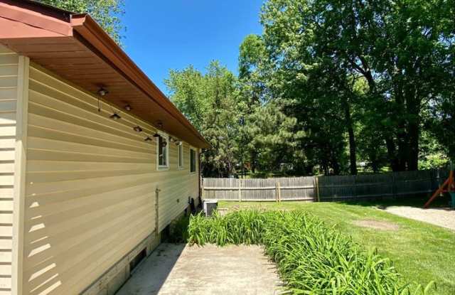 3435 Charlotte Drive photos photos