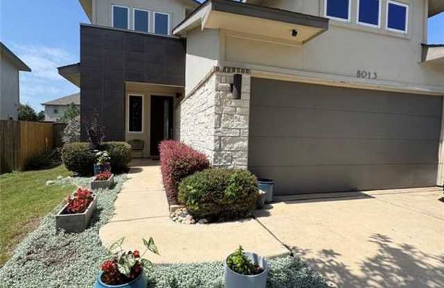 Immaculate 3 Bedroom Home Ready for Immediate Move in! photos photos