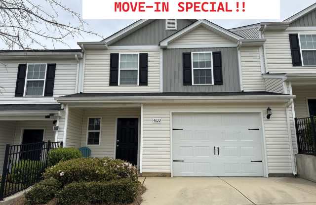 Townhome in Pawcreek Village with Move-In Special! photos photos
