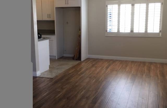 116 N. Pacific Avenue photos photos