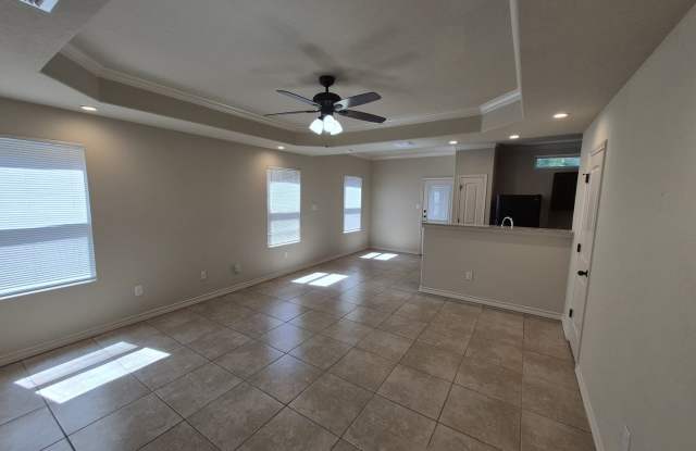 6611 Mia Way Gallery 2
