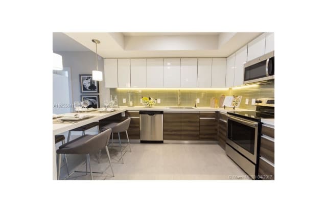 117 SW 10th St Apt 2005 - 117 SW 10th St, Miami, FL 33130