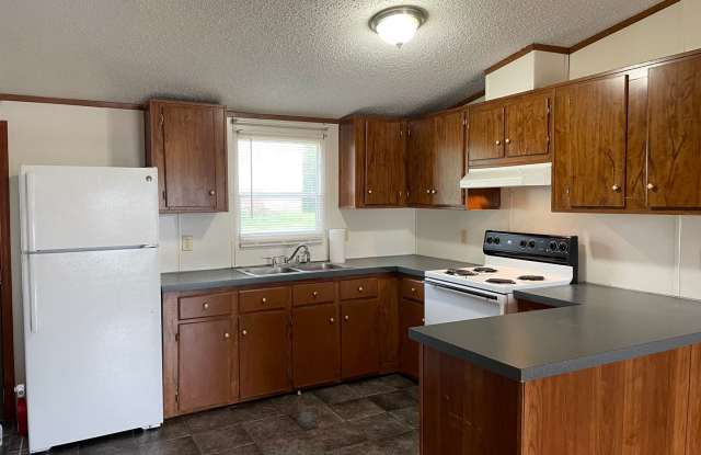 Three Bedroom Trailer Home in Rhodhiss With Shed photos photos