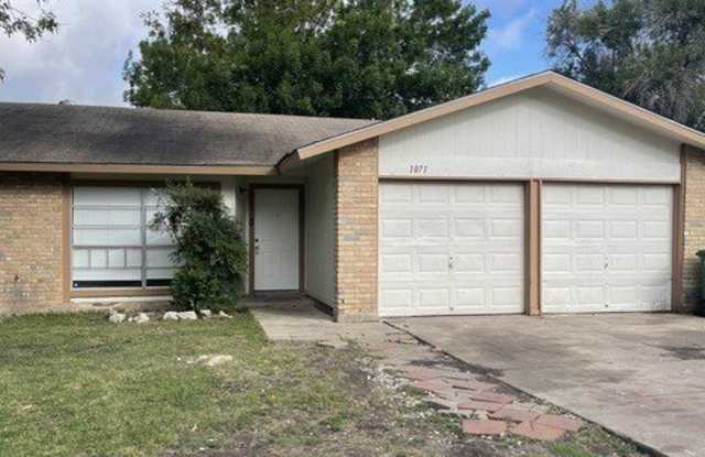 1071 Honey Tree St photos photos