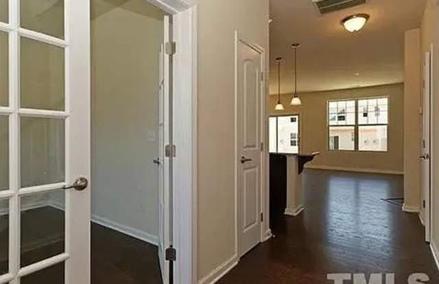 Room in 3 Bedroom Home at Sangre de Cristo Dr Gallery 3