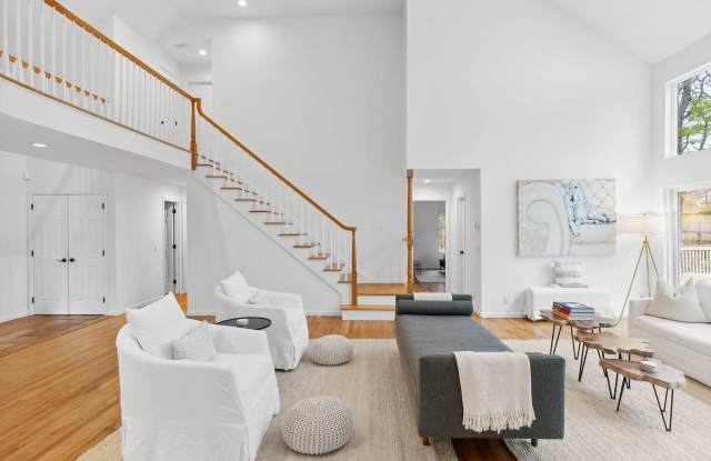 23 Laurel Hill Lane Gallery 4