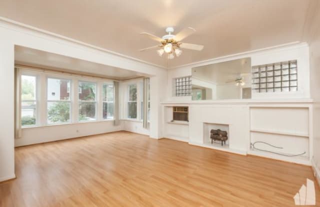 4914 NORTH ROCKWELL STREET - 4914 North Rockwell Street, Chicago, IL 60625