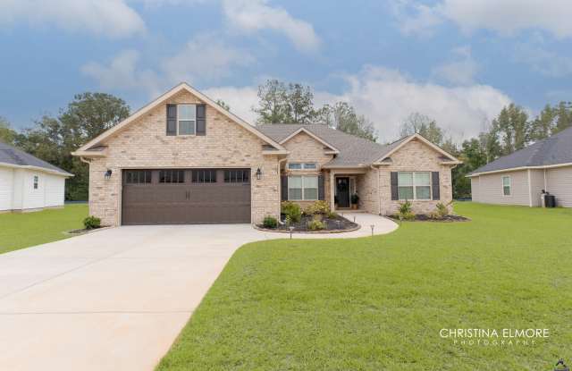 214 Creek Ridge Drive - 214 Creek Ridge Drive, Warner Robins, GA 31088